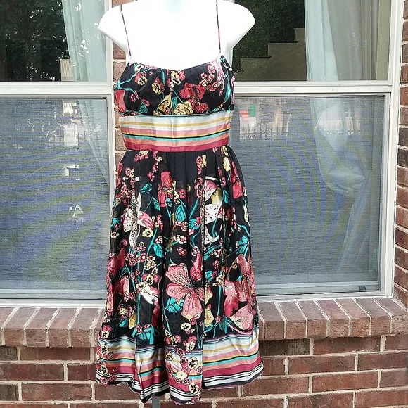 Morrell Maxie Dresses | Stunning Rare Morrell Maxie Floral Dress | Color: Black/Red | Size: 4 | Moderizah's Closet